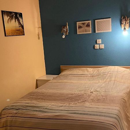 Villa 2 Etoiles Proche Plage Et Commerces Saint-Cyprien  Δωμάτιο φωτογραφία